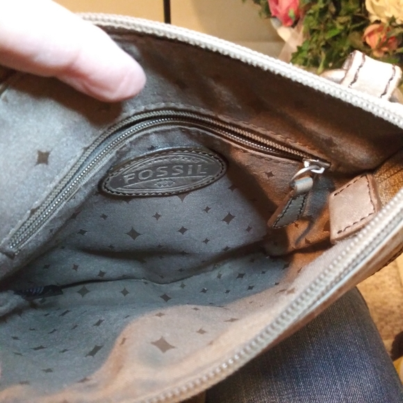 Fossil Leather Trimmed Taupe & Ivory Metallic Brocade Convertible Crossbody - Picture 14 of 15